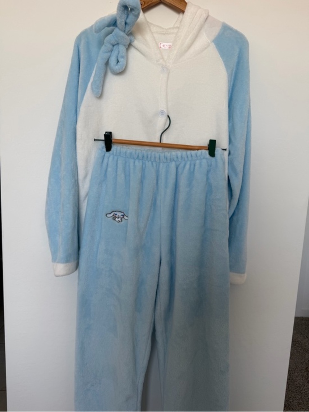 Cinammonroll Blue & White Kids Plush Hooded Pajama Set